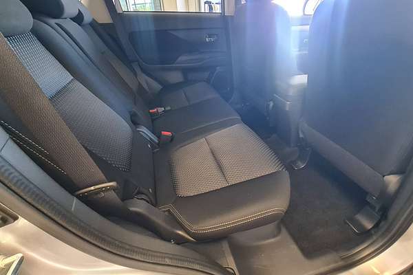2016 Mitsubishi Outlander XLS ZK