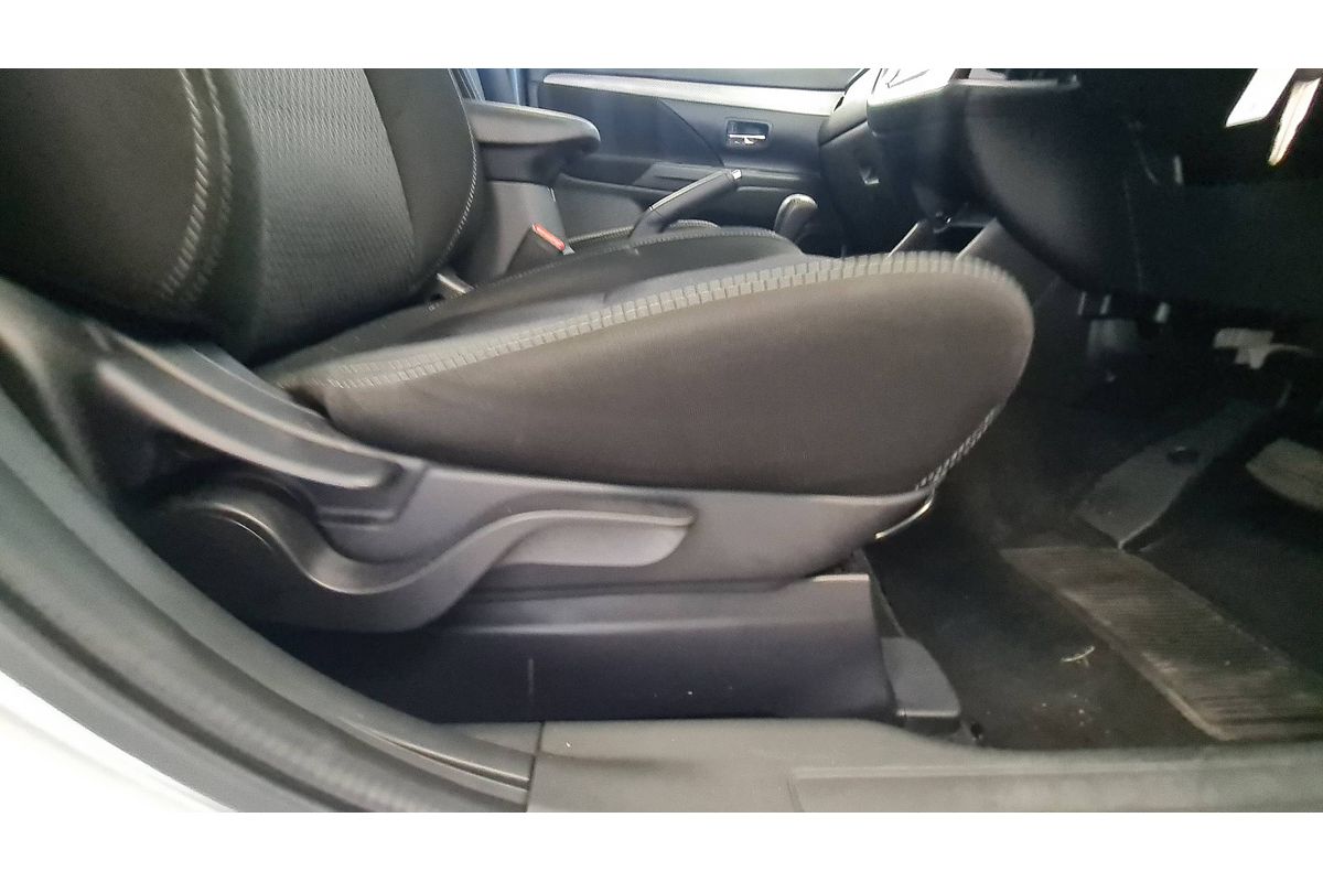 2016 Mitsubishi Outlander XLS ZK