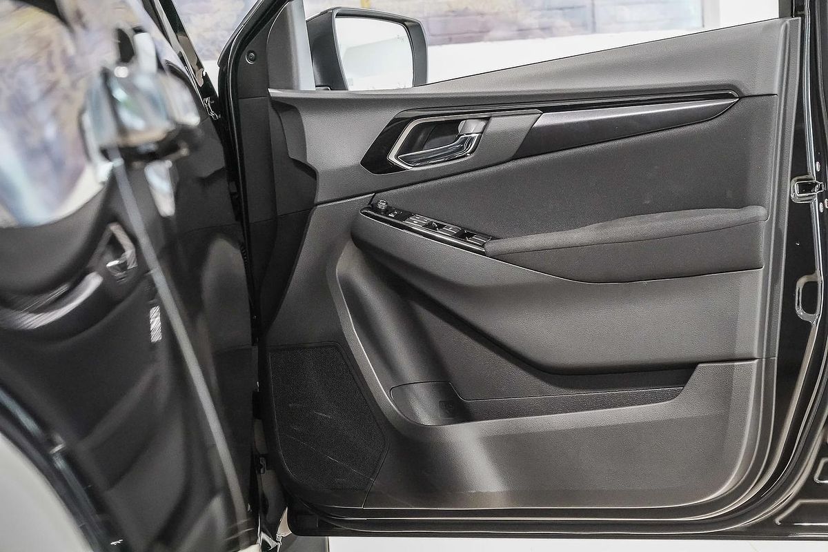 2025 Isuzu MU-X LS-U
