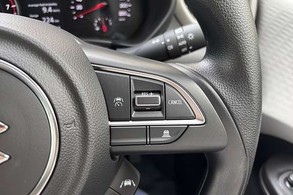 2024 Suzuki Swift Hybrid UZ