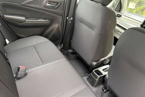 2024 Suzuki Swift Hybrid UZ