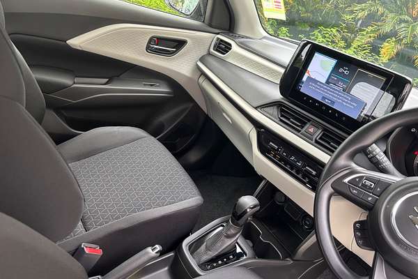 2024 Suzuki Swift Hybrid UZ