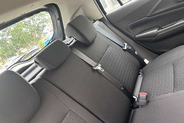 2024 Suzuki Swift Hybrid UZ