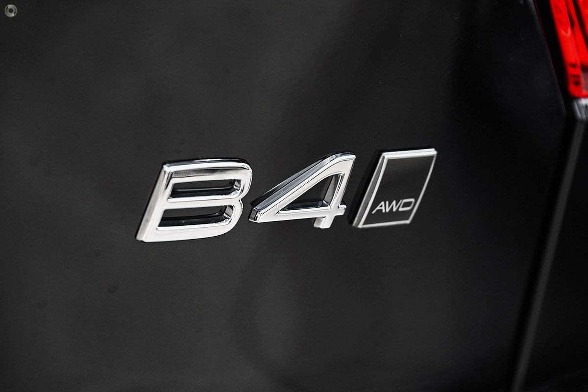 2024 Volvo XC40 Ultra B4 Bright