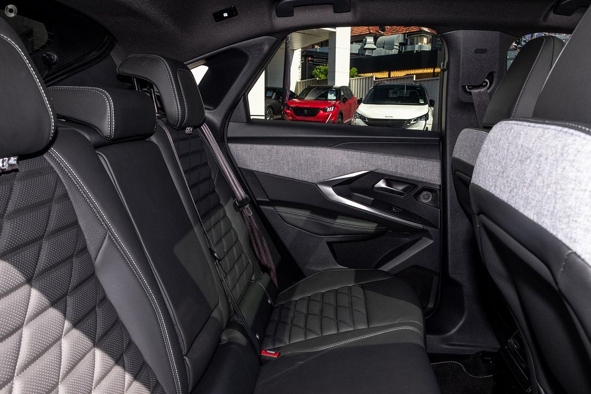 2024 Peugeot 3008 GT Premium Hybrid P64