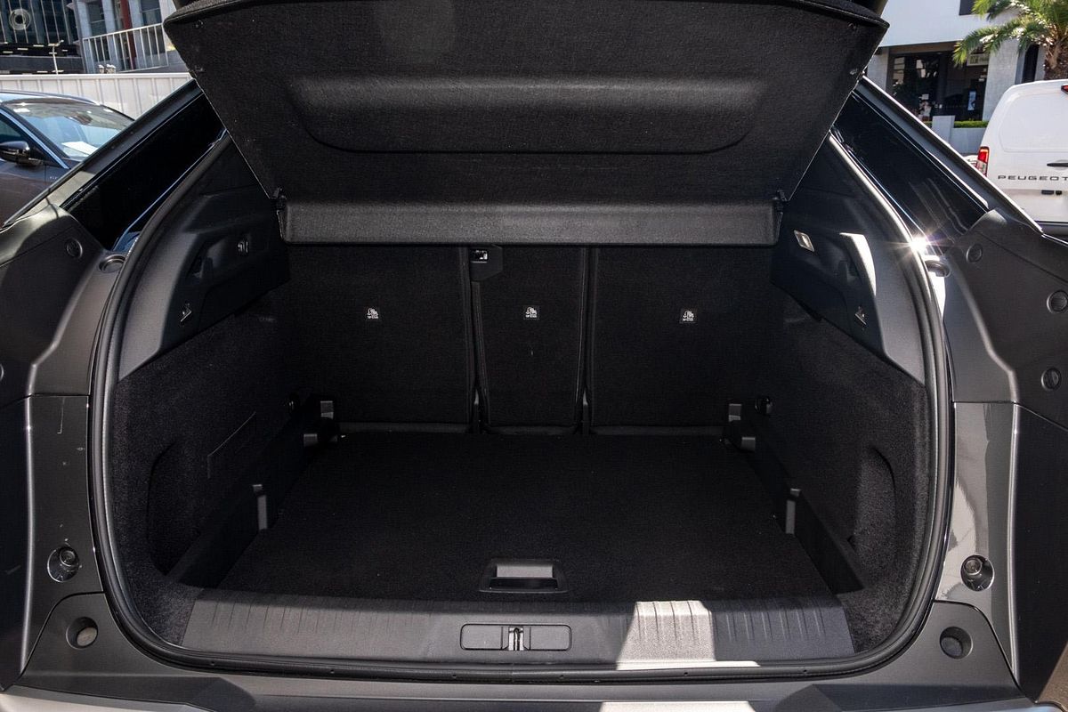 2024 Peugeot 3008 GT Premium Hybrid P64