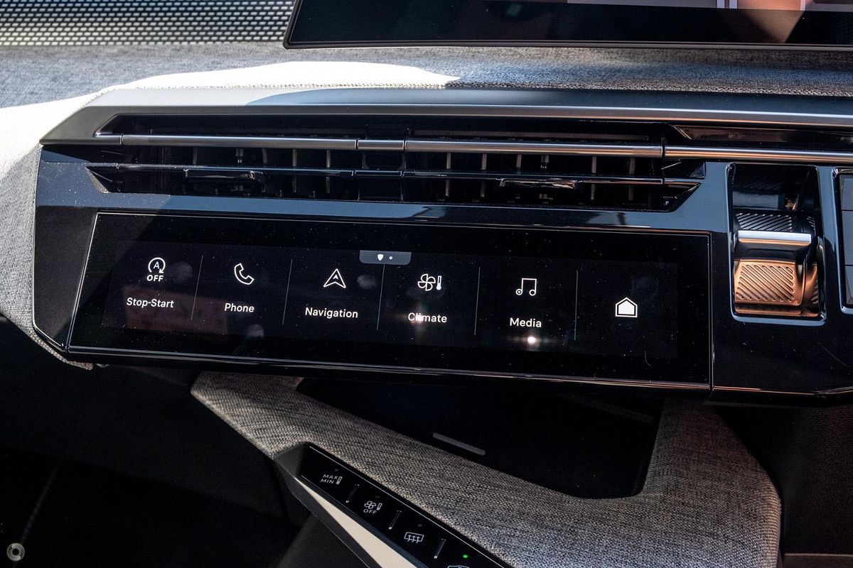 2024 Peugeot 3008 GT Premium Hybrid P64