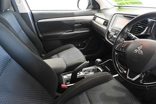 2017 Mitsubishi Outlander LS Safety Pack ZK