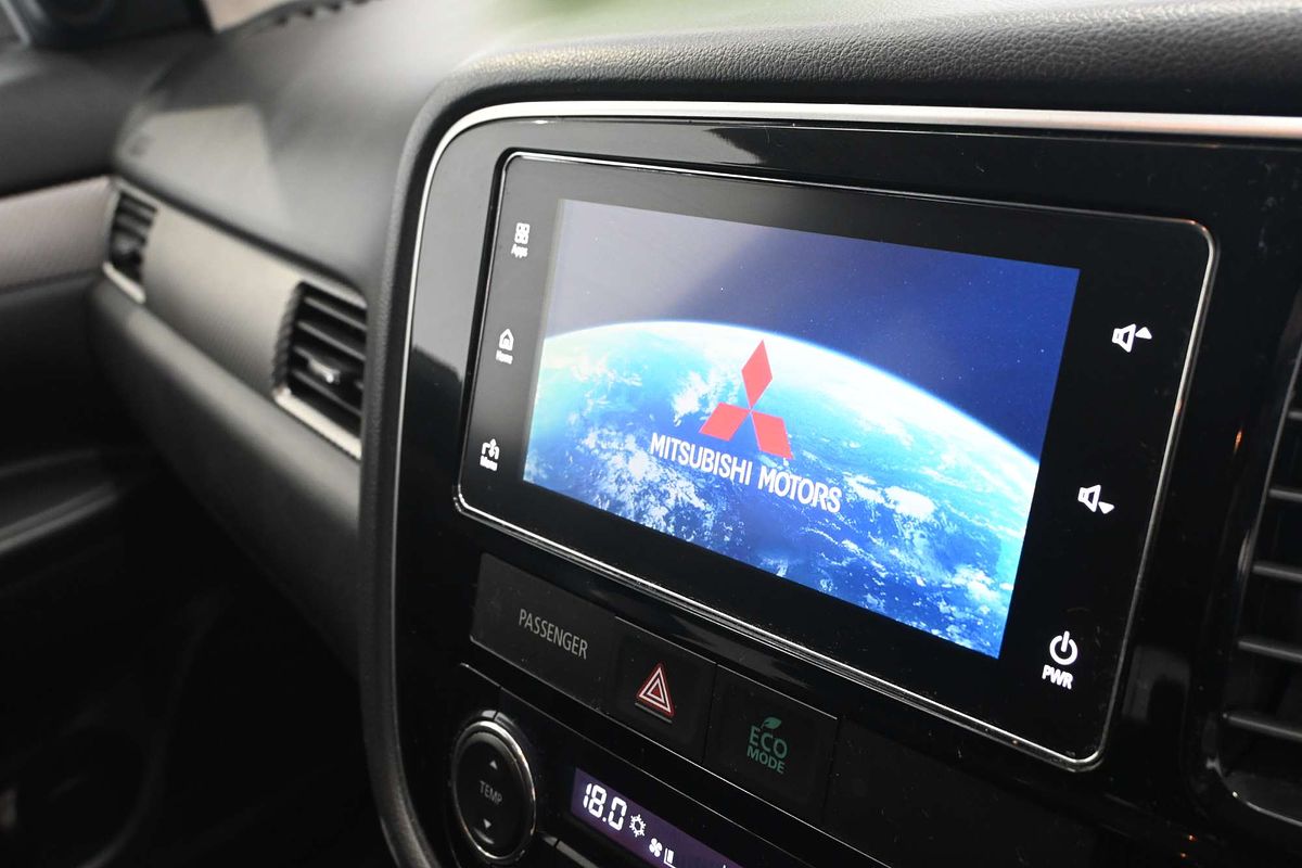 2017 Mitsubishi Outlander LS Safety Pack ZK