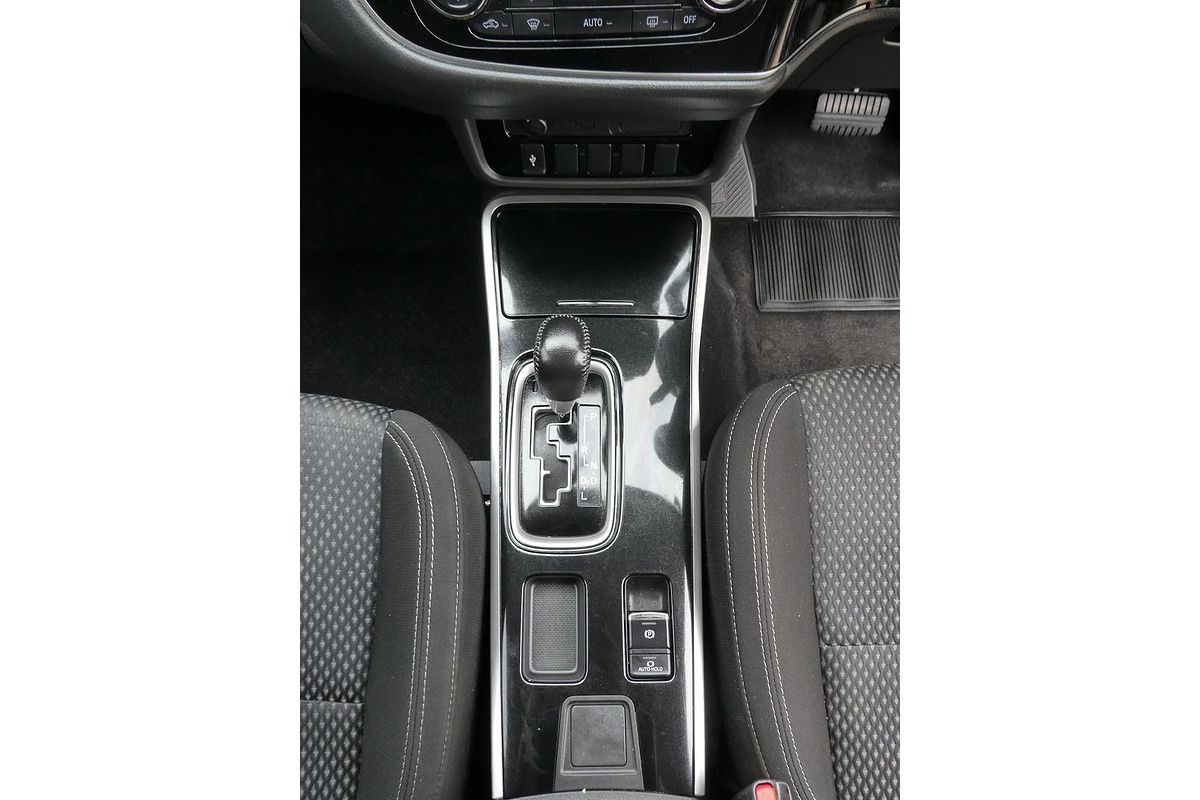 2018 Mitsubishi Outlander ES ZL