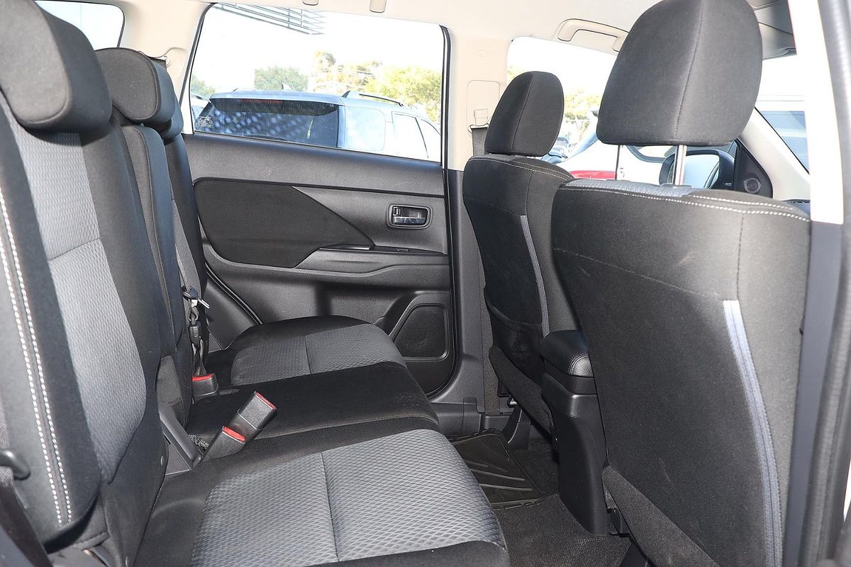 2017 Mitsubishi Outlander ES ZL