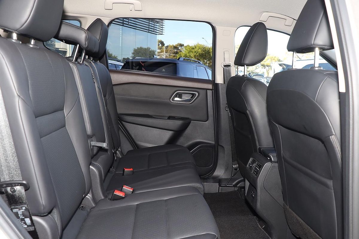 2024 Nissan X-TRAIL ST-L T33