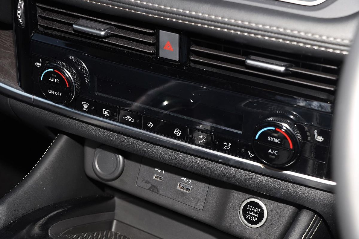 2024 Nissan X-TRAIL ST-L T33