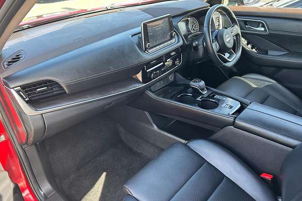2024 Nissan X-TRAIL ST-L T33