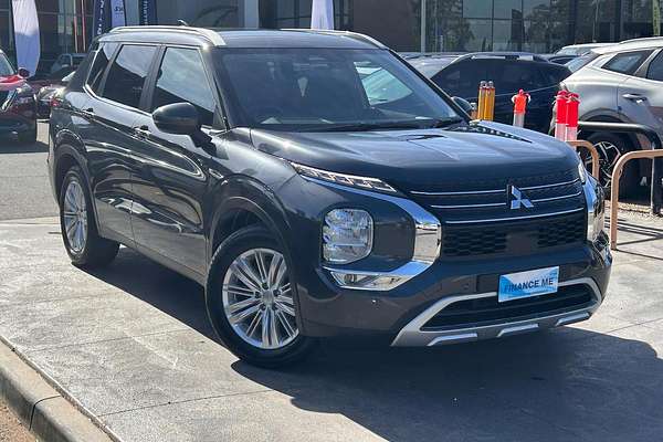 2024 Mitsubishi Outlander LS ZM