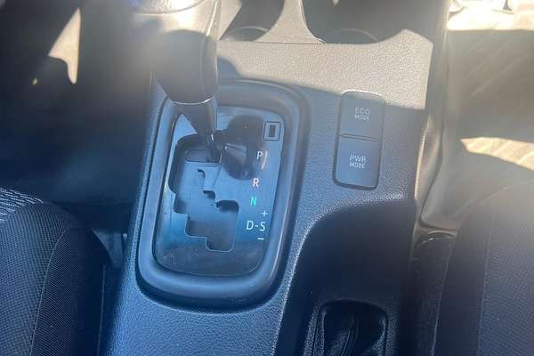 2015 Toyota Hilux SR KUN26R 4X4
