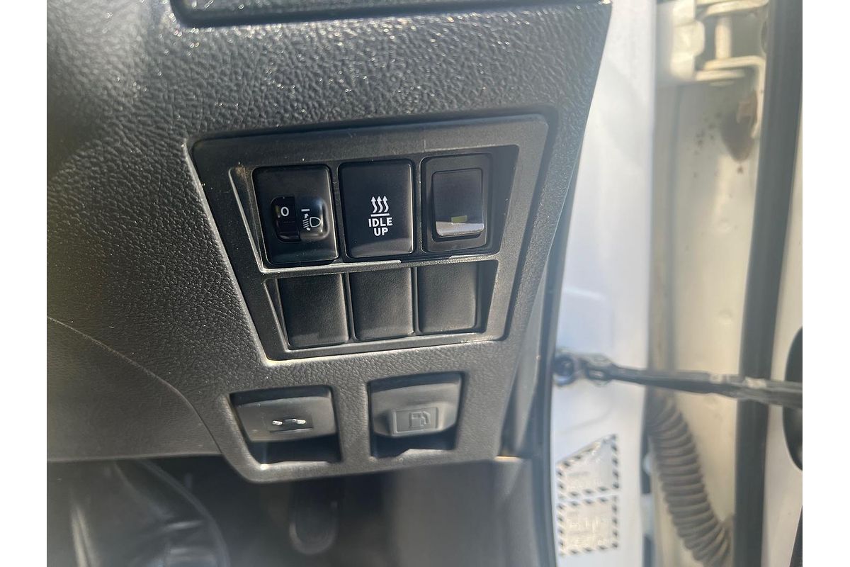 2015 Toyota Hilux SR KUN26R 4X4