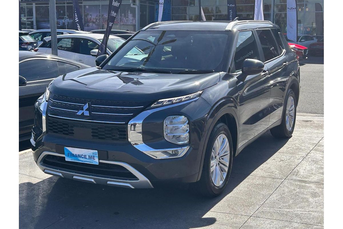 2024 Mitsubishi Outlander LS ZM