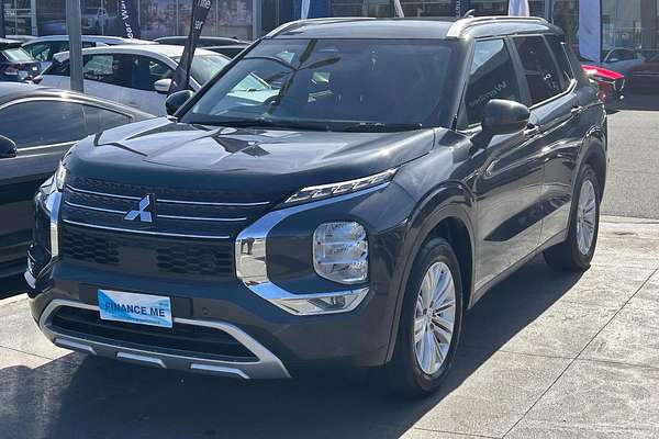 2024 Mitsubishi Outlander LS ZM