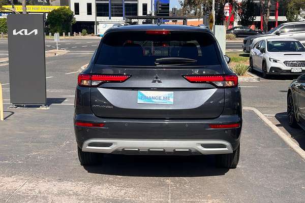 2024 Mitsubishi Outlander LS ZM