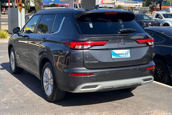 2024 Mitsubishi Outlander LS ZM