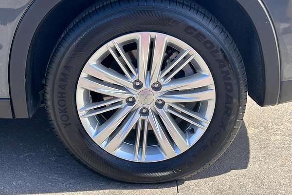 2024 Mitsubishi Outlander LS ZM