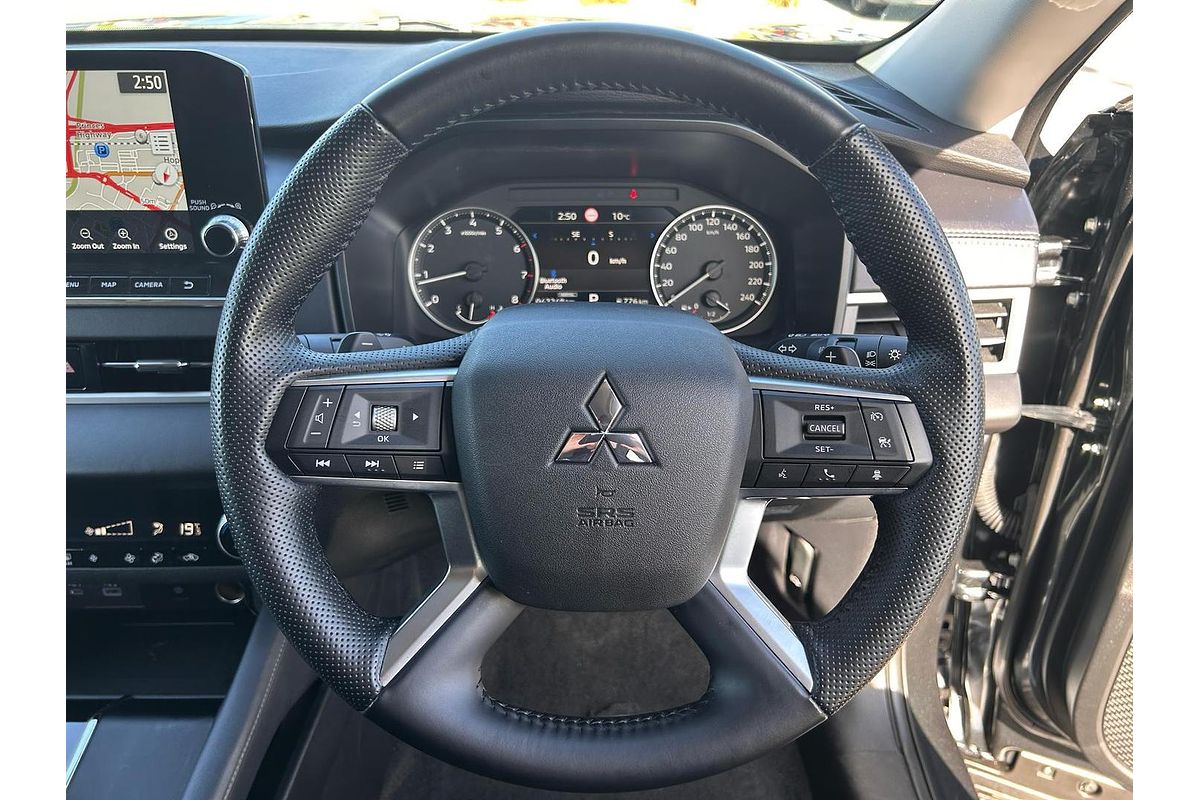 2024 Mitsubishi Outlander LS ZM