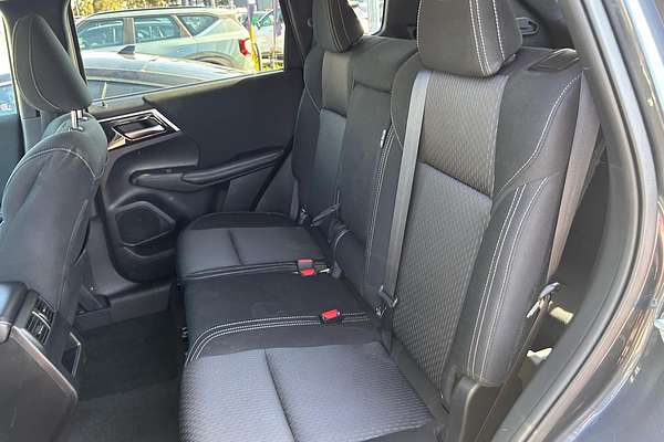 2024 Mitsubishi Outlander LS ZM