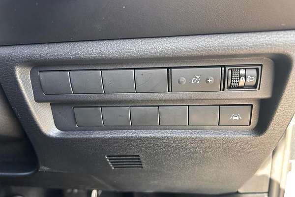 2024 Mitsubishi Outlander LS ZM