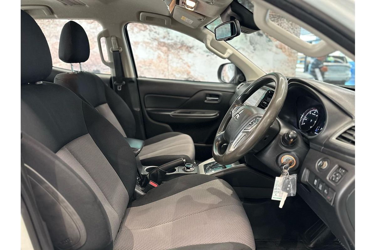 2021 Mitsubishi Triton GLX+ MR 4X4