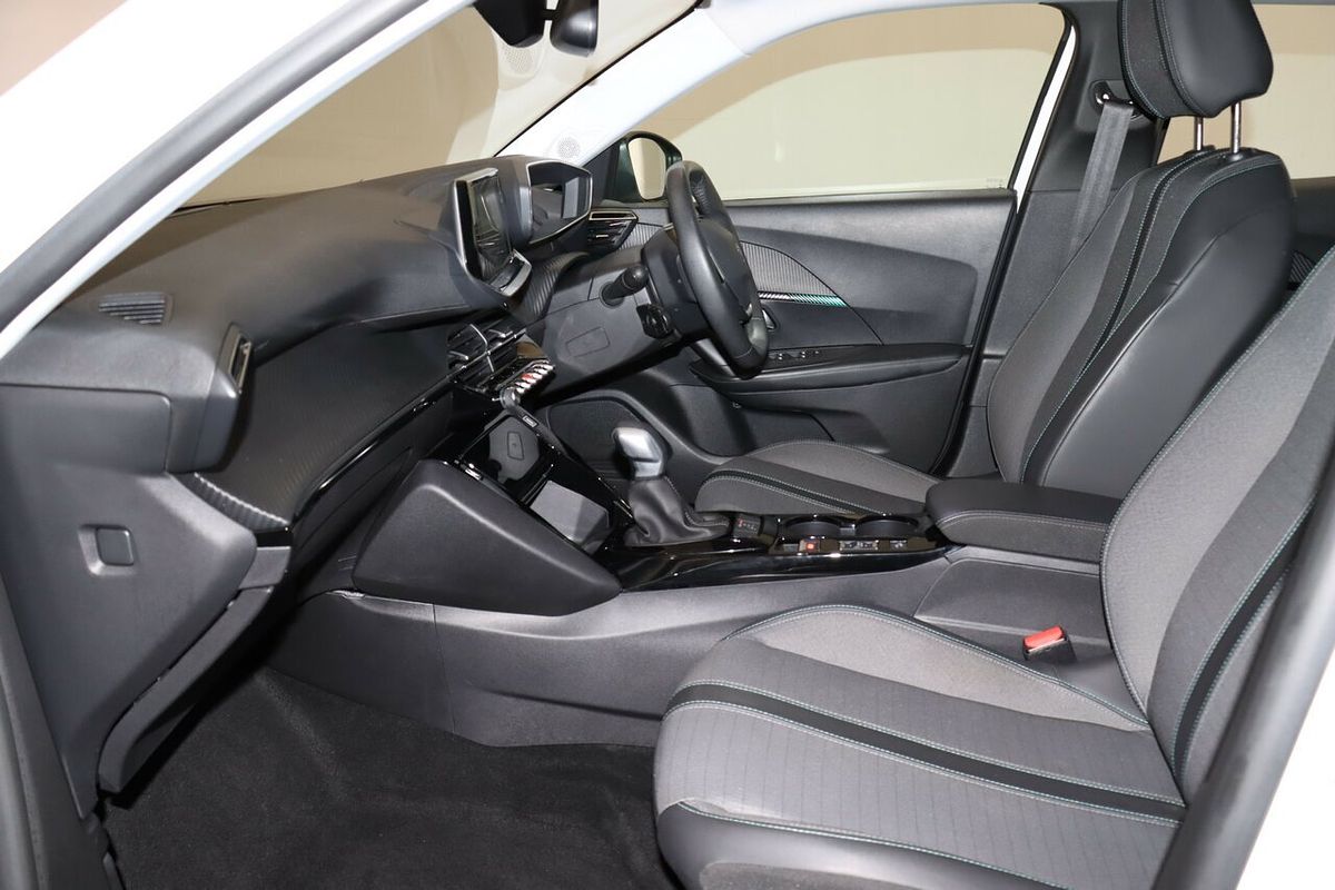 2021 Peugeot 2008 Allure P24