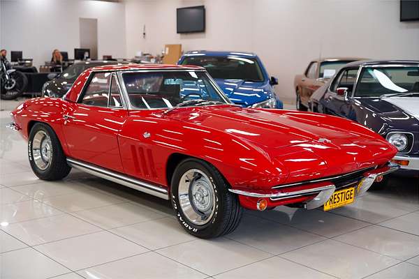 1966 Chevrolet CORVETTE STINGRAY
