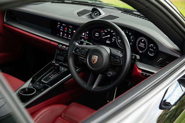 2022 Porsche 911 Carrera S 992