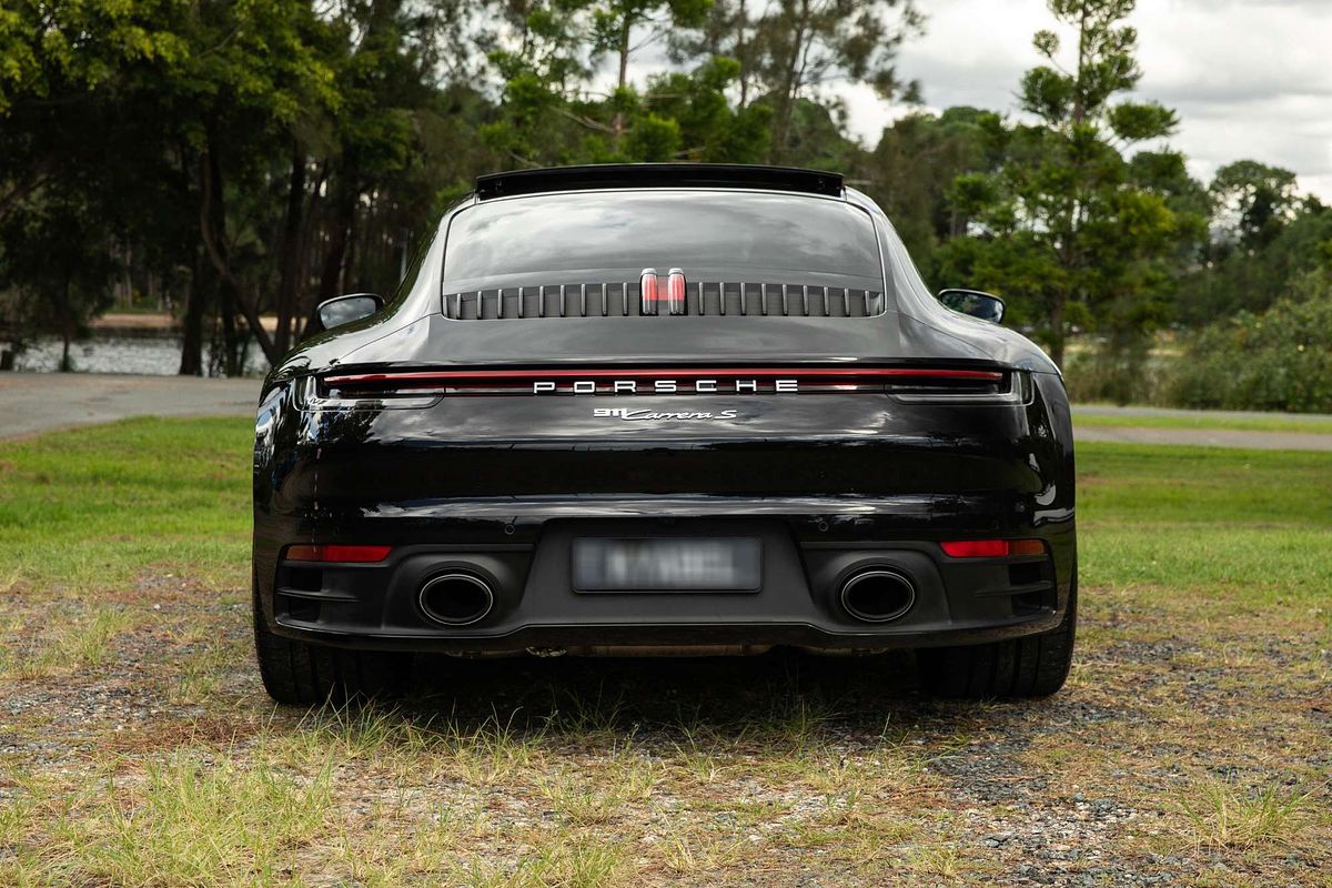 2022 Porsche 911 Carrera S 992