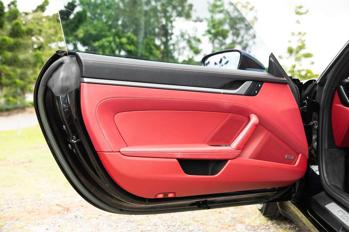 2022 Porsche 911 Carrera S 992