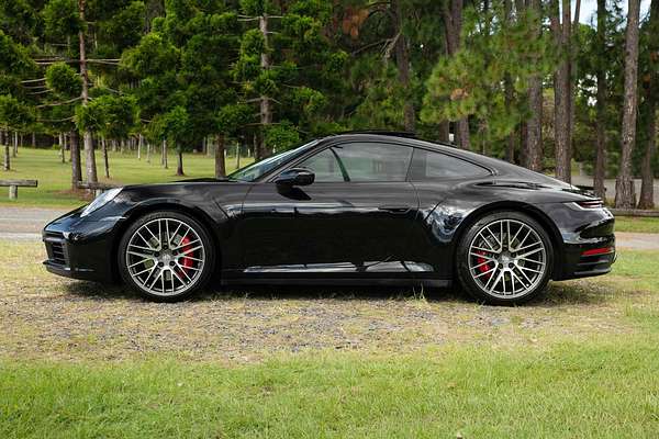 2022 Porsche 911 Carrera S 992