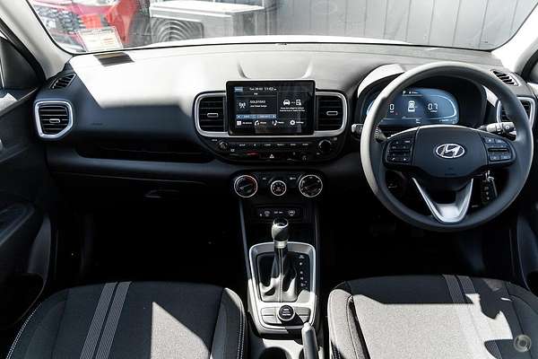 2025 Hyundai Venue Active QX.V5
