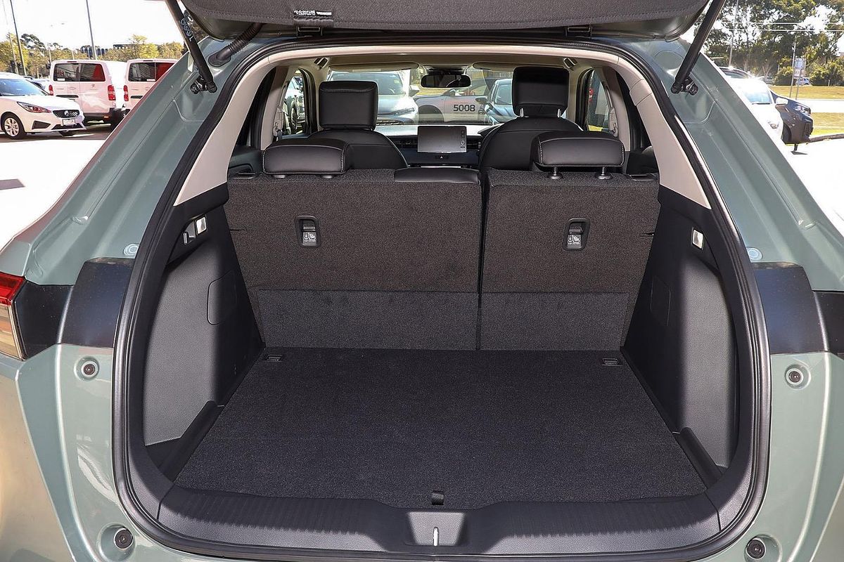 2024 Honda HR-V e:HEV X