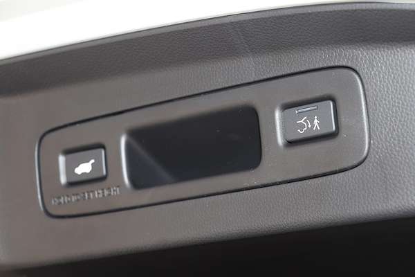 2025 Honda HR-V e:HEV L
