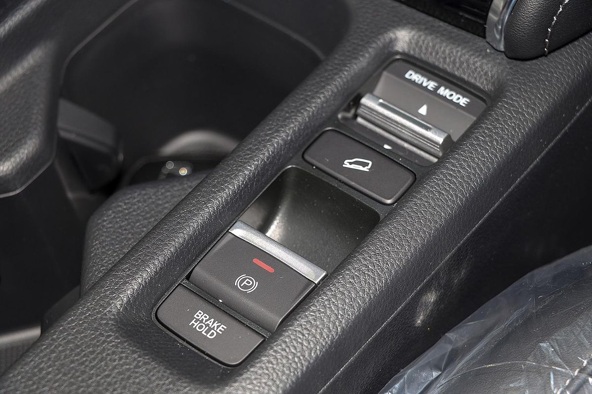 2025 Honda HR-V e:HEV L