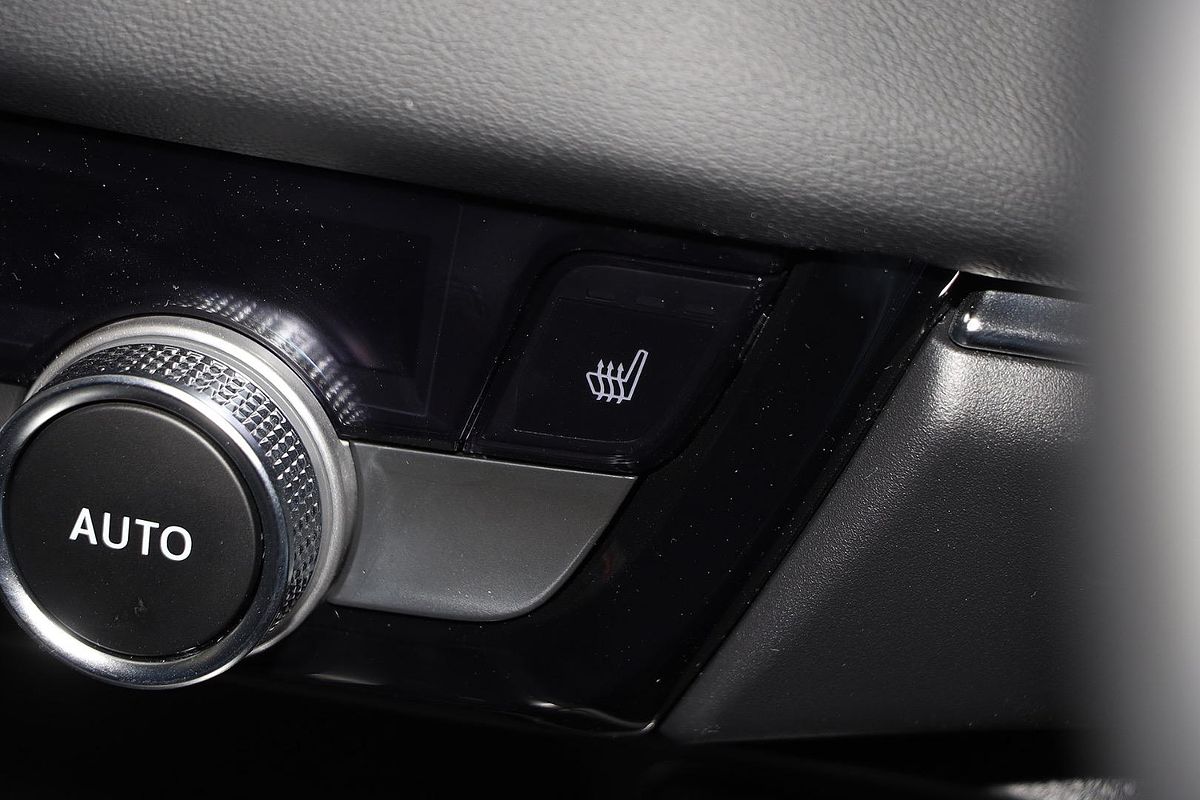 2024 Honda HR-V e:HEV X