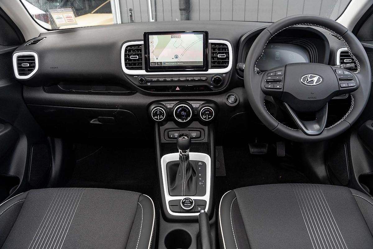 2024 Hyundai Venue Elite QX.V5