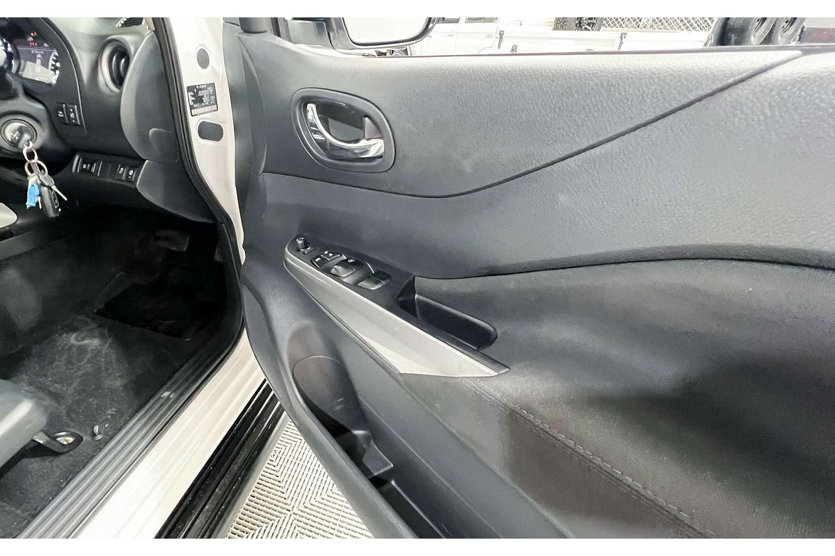 2021 Nissan Navara ST D23 4X4