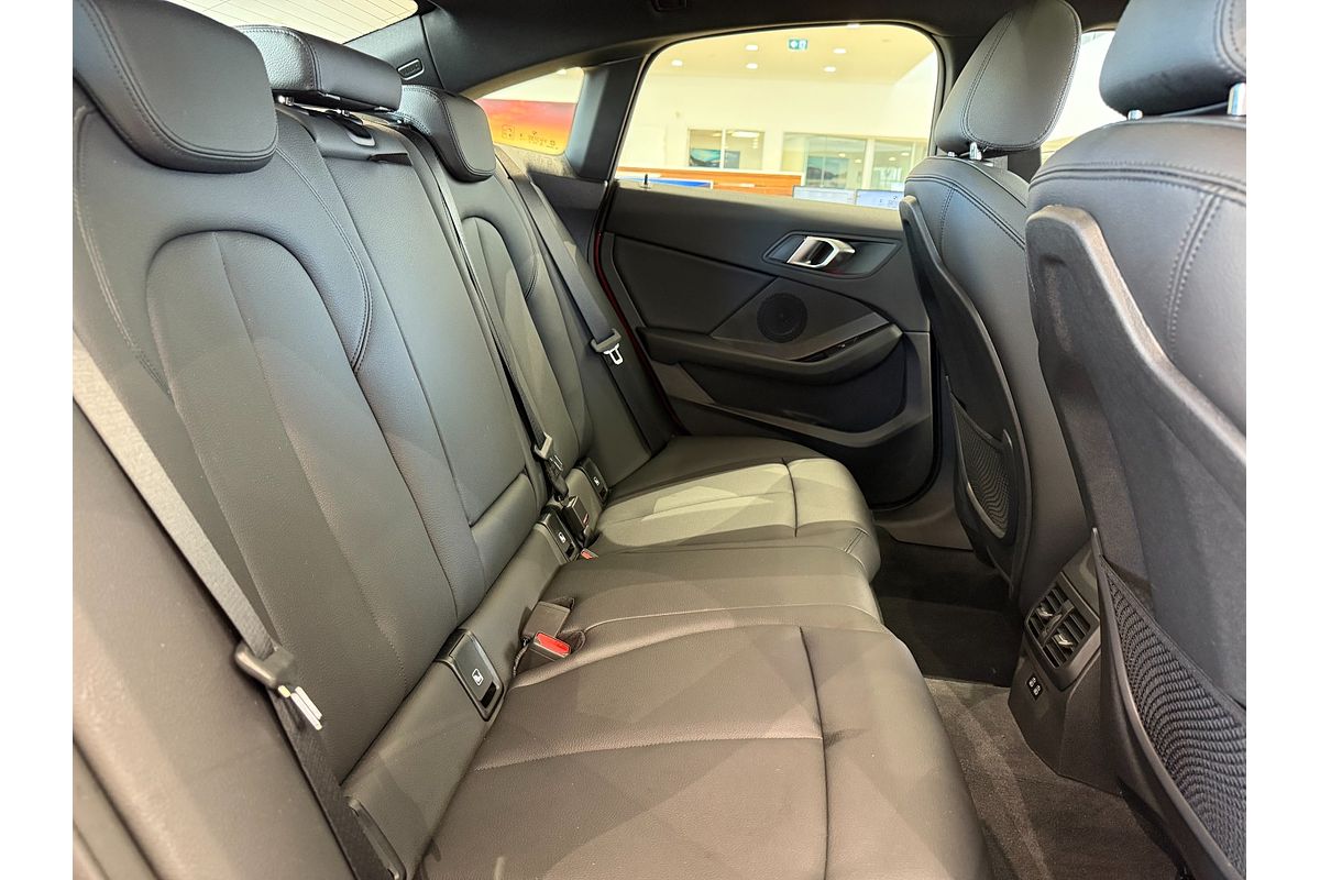 2024 BMW 2 Series 220i M Sport F44