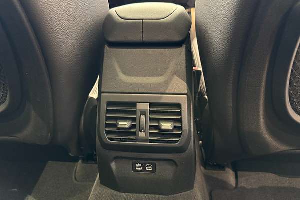 2024 BMW 2 Series 220i M Sport F44