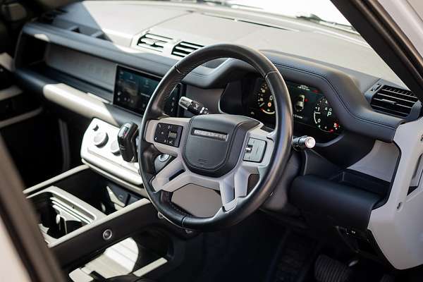 2021 Land Rover Defender 110 D300 HSE L663