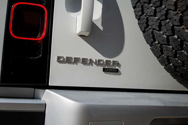 2021 Land Rover Defender 110 D300 HSE L663