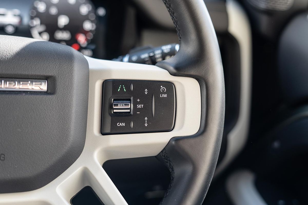 2024 Land Rover Defender 90 P400 X-Dynamic SE L663