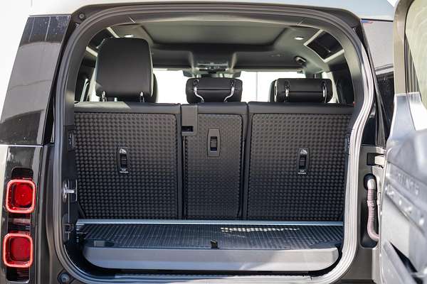 2024 Land Rover Defender 90 P400 X-Dynamic SE L663