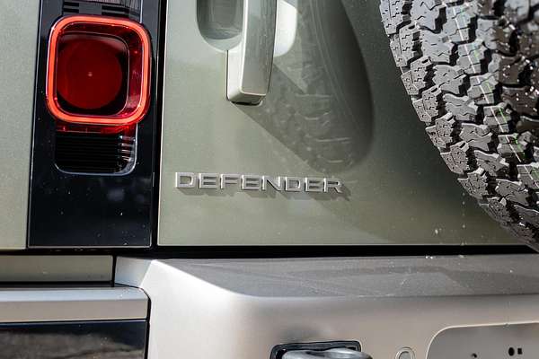 2024 Land Rover Defender 90 P400 X-Dynamic SE L663